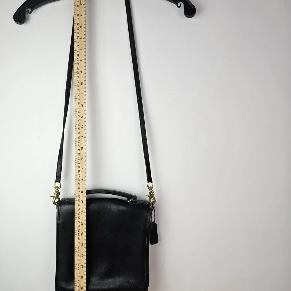 Coach Vintage Station Bag Purse Black Leather Cross body Nice‎ & Clean 1980-90's